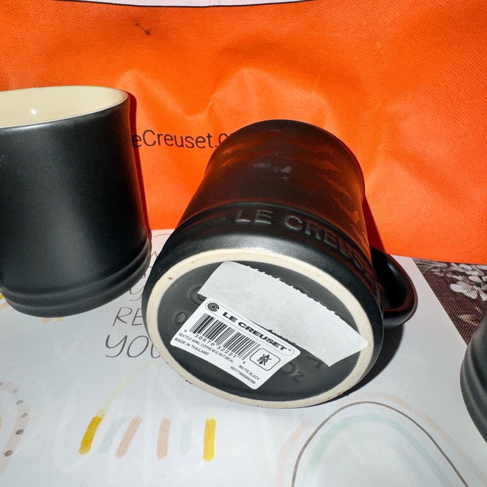 NIB Set Of 6 LE CREUSET 14 Oz Mug Bats Licorice Matte Black Halloween Coffee Cup - Picture 5 of 9